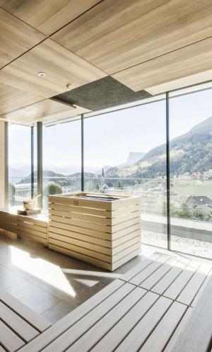 Sauna Kompetenz - größte Saunalandschaft Südtirols Sauna Kompetenz - größte Saunalandschaft Südtirols
