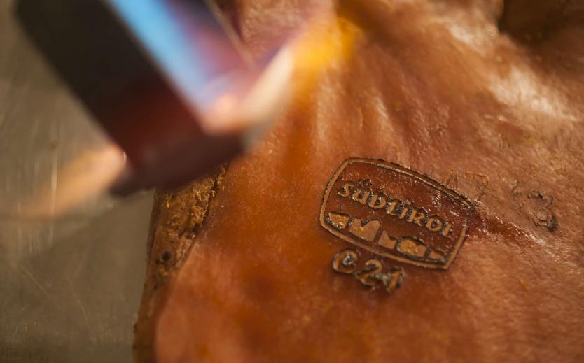 Consorzio Tutela Speck Alto Adige - quality comes first Consorzio Tutela Speck Alto Adige - quality comes first